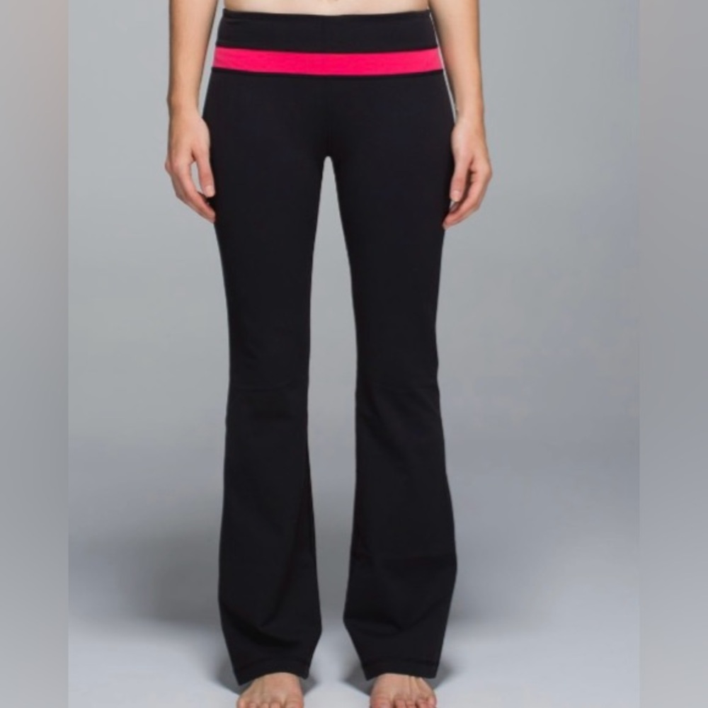 Lululemon Women’s Sz 12 Groove Pant in Black/Bloom‎ Juice